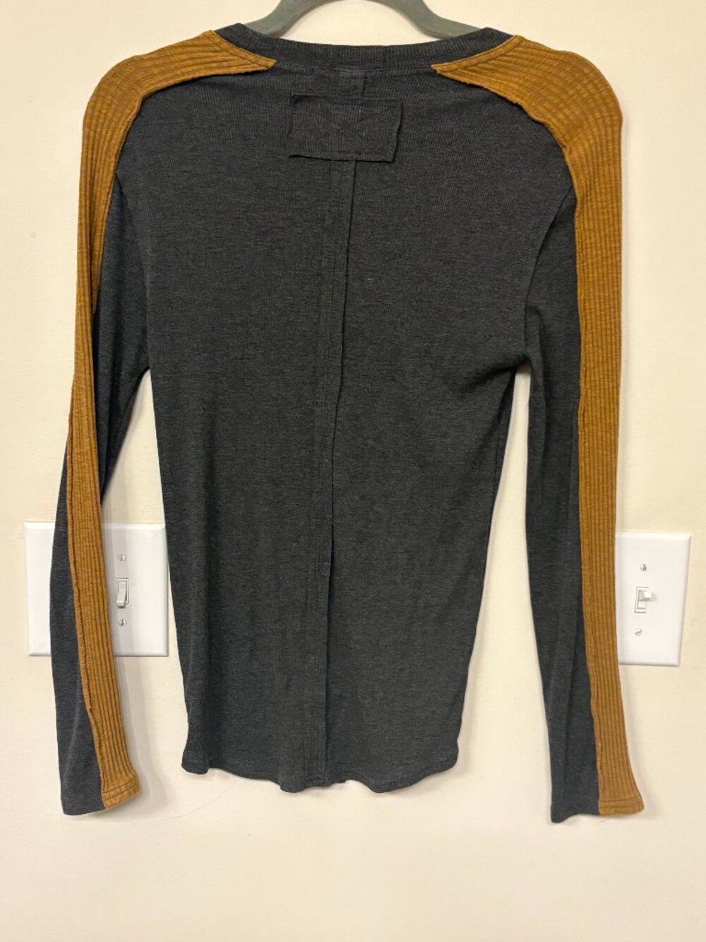 Natural Life Dark Gray and Mustard Yellow Long Sleeve Shirt Size Medium - Picture 2 of 5
